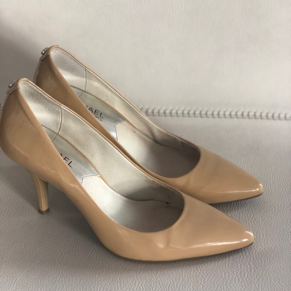 Shoes - Picture 2 of 4